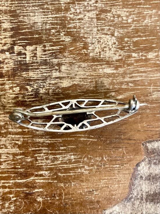 Vintage Sterling Silver Brooch • Color‑Shift Stone • Repair or Craft - Picture 10 of 17